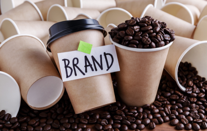 Bedrukte koffiebekers: Jouw marketingboost in handen