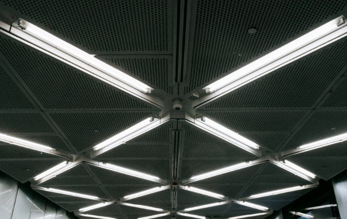Wat maakt LED bedrijfshalverlichting een slimme keuze