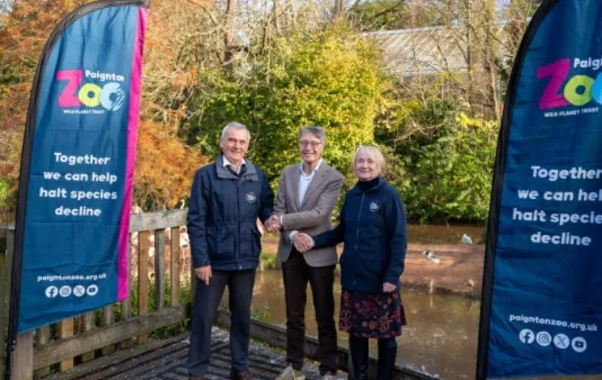 Libéma breidt uit met overname van twee dierentuinen in Engeland