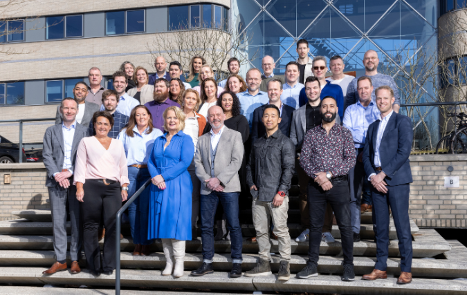 MultiTankcard boekt recordgroei in EV-passen en breidt klantenbestand fors uit in 2024