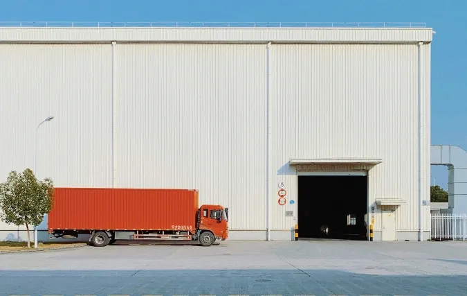 Zo verstuur je als ondernemer slim en betaalbaar pakketten naar het buitenland