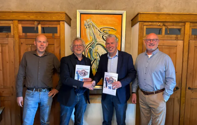 PCH Dienstengroep & Facilitor tekenen nieuwe partnerovereenkomst