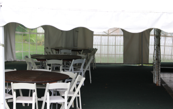 Een tent of een event trailer huren voor evenementen