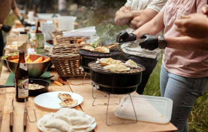 Buiten koken als teamuitje: de bijzondere workshops van Atelier de Beleving
