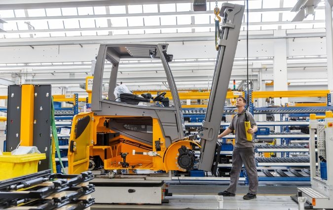 Jungheinrich vestigt nieuwe omzet- en EBIT-records in boekjaar 2022