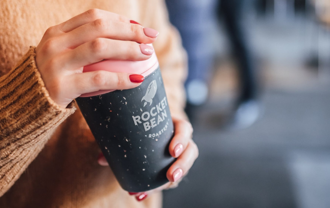 Verbod op wegwerpplastic stimuleert de verkoop van reusables