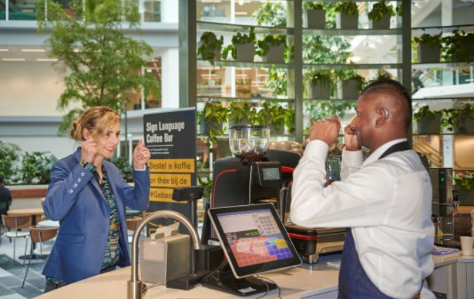 Sodexo aan de slag in EDGE Amsterdam West: gebaarista en minimale foodprint