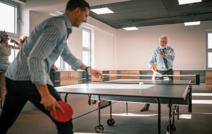 Balans tussen werk en ontspanning: de zakelijke voordelen van een pingpongtafel op kantoor