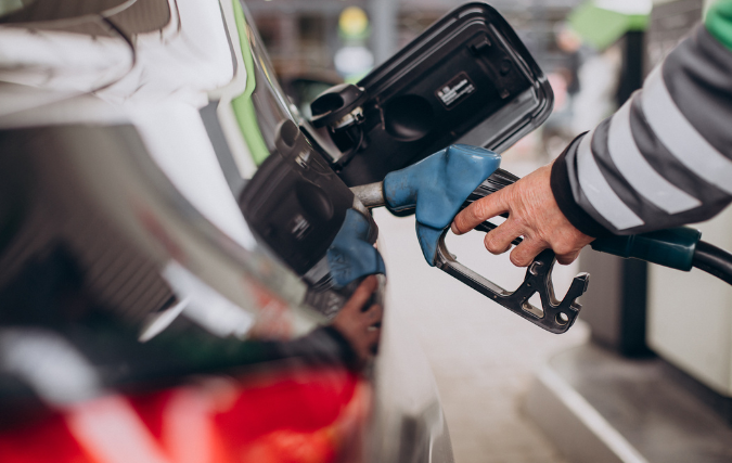 Zakelijke kilometers? Zo regel je tanken en laden in één handomdraai