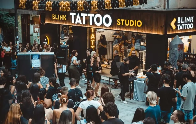 Eenogige artiest bouwt BLINK Tattoo Studio om tot een Europese bestemming voor 'tattoorisme'