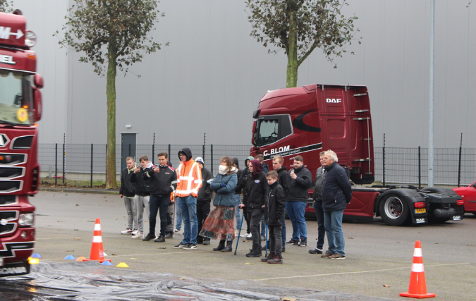 Bijzondere veiligheidstraining voor studenten opleiding Chauffeur Wegvervoer ROC Rivor