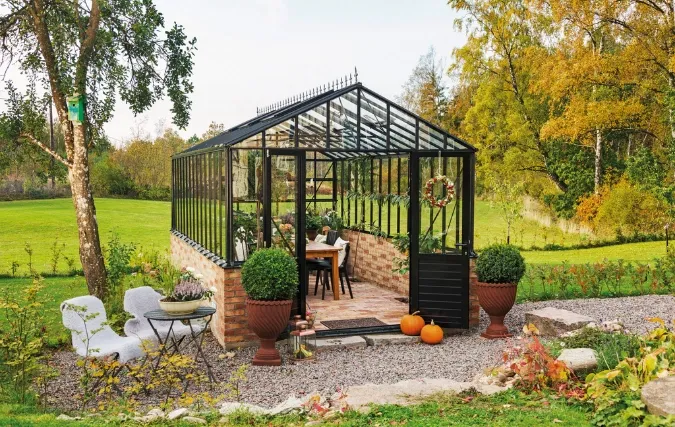 Hoe Tuinkas.nl uitgroeide tot dé specialist in luxe tuinkassen en kantoorkassen