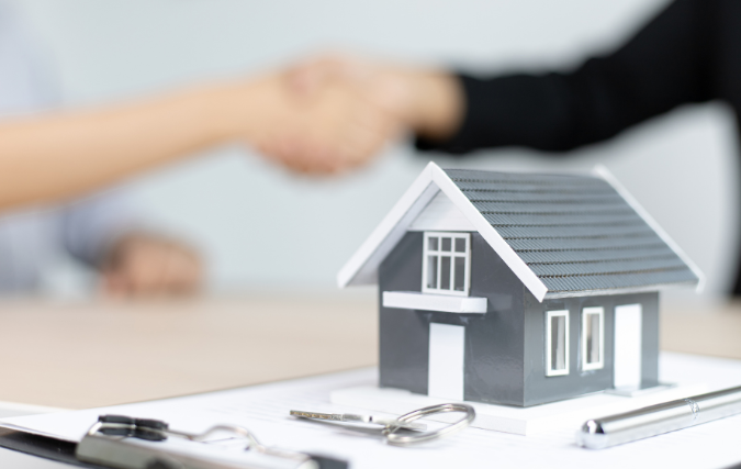 Het tij keert: Vastgoedmarkt wordt kopersmarkt met onderbiedingen als norm