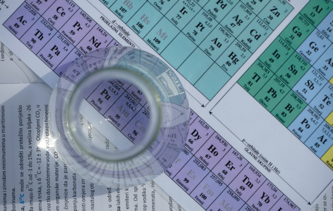 Hoe kun je veilig omgaan met chemicaliën op de werkvloer