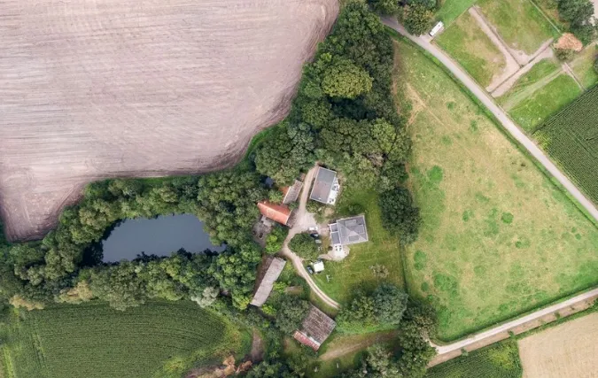 Watermolen vergaderen waar geschiedenis stroomt