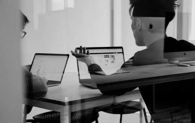 Efficiënt ruimtegebruik: hoe een werkplek reserveringssysteem jouw kantoor optimaliseert