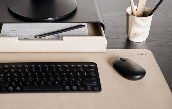 Start-up Aptiq introduceert stijlvolle en ergonomische werkplek-accessoires