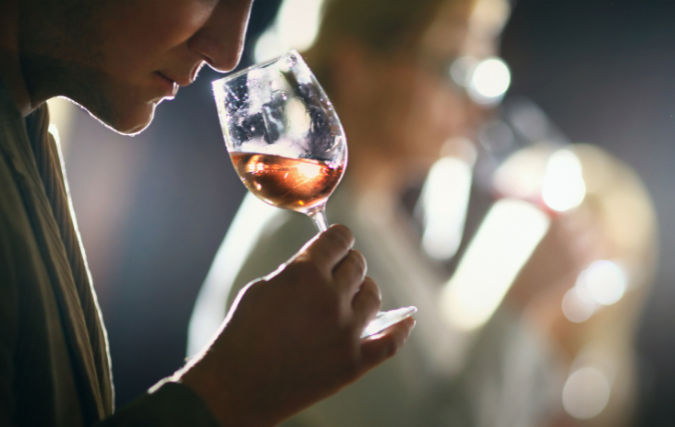 Dingen om te overwegen voordat je je aanmeldt voor een wijncursus